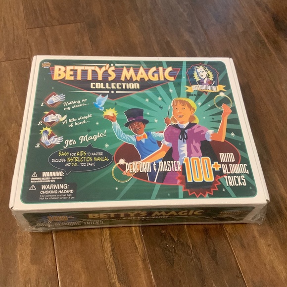 Kids Betty’s Magic Collection kit box, new TOY gift - Picture 1 of 6